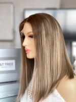 Perruque Lace Top en Cheveux Humains Remy, Super Légèrement Dégradée, Raie au Milieu, Cheveux Non Traités pour Femmes Blanches – Meilleure Vente