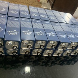 Offerta calda 2.8V 3000F Super Auto Ultracapacitor 16V 500F raddrizzatore Automobile Super Fara 2.8 v3000f condensatori - Product Image 2