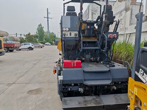 Pavé télescopique de type chenille XC MG-PR505 de 2021, 5 mètres, haute efficacité. Pavé à béton asphalte d'occasion. - Product Image 2