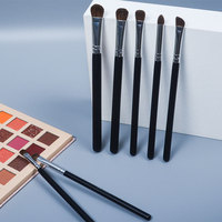 Ensemble de 7 pinceaux à yeux Dongshen OEM avec poils de poney et manche en bois, pinceaux plats et estompants pour anticernes et eye-liner, maquillage quotidien