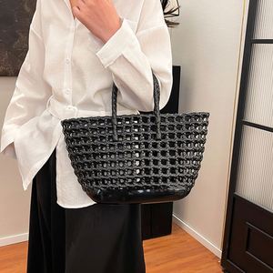 Sacs à main en PVC tissé tendance, sacs fourre-tout en PVC pour femme, sacs fourre-tout imperméables pour les voyages en plein air, la plage et le shopping - Product Image 6