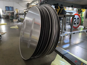 Señales de advertencia de tráfico reflectantes de alta visibilidad personalizables, patrón de aleación de hoja galvanizada para exteriores, señales de tráfico Premium - Product Image 4