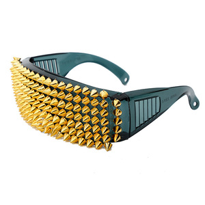Stile europeo americano nuova grande montatura <span class=keywords><strong>da</strong></span> esterno <span class=keywords><strong>occhiali</strong></span> <span class=keywords><strong>da</strong></span> <span class=keywords><strong>sole</strong></span> con personalità <span class=keywords><strong>a</strong></span> forma di V maschera <span class=keywords><strong>da</strong></span> discoteca con rivetto personalizzabile Logo sull'obiettivo - Product Image 6