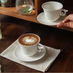 Juego de <span class=keywords><strong>Tazas</strong></span> y Platos de Cerámica con Relieve Exquisito de Estilo Europeo para Té de la Tarde, Café, Agua y <span class=keywords><strong>Desayuno</strong></span> - Product Image 1