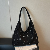 Sac fourre-tout décontracté à rivets pour femme, nouvelle collection hiver 2025, grande capacité, tendance, sac à bandoulière de luxe léger