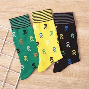 Chaussettes pour hommes à motif de crâne coloré, chaussettes fantaisie style streetwear sombre, chaussettes décontractées pour Halloween, OEM personnalisé, vente en gros - Product Image 5