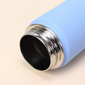 Biểu Tượng Tùy Chỉnh Thân Thiện Với Môi Tái Sử Dụng Bột Tráng Gradient Thể Thao Thép Không Gỉ Cách Nhiệt Chai Nước Xử Lý 24Oz - Product Image 6