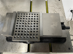 New Flexible Tapping Arms Good Quality Automatic M16 M24 M36 Air Blowing and Oiling Tapping Machine - Product Image 6