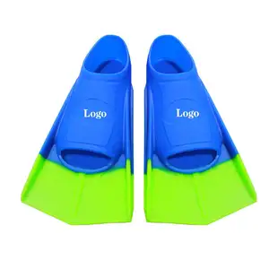 Toptan yetişkin çocuklar rahat silikon tüplü şnorkel kısa serbest Flippers eğitim yüzgeçleri yüzme dalış yüzgeçleri