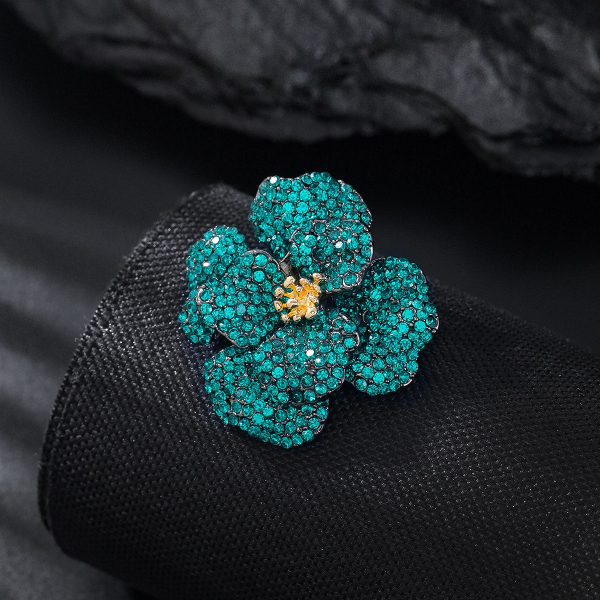 gold rhinestone flower brooches