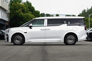 In Stock New Energy Vehicles 740KM Zeekr 009 5-door 7-seat MPV EV Cars BEV 422Ps Made in China for Sale - Product Image 5