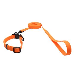 Maßgefertigtes Umweltfreundliches Orange Haustier-Halsband-Leine-Set Weiches Wasserdichtes PVC Trainings-Lauf-Langleine Nylon-Gurtband Bedruckt - Product Image 1