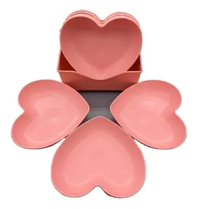 Eco-Friendly Heart-Shaped Plastic Bone Plates: A Creative Solution for Dining and Waste Reduction