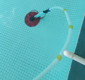 Limpiador de <span class=keywords><strong>piscina</strong></span> de pared de escalada automático Barredora <span class=keywords><strong>Piscina</strong></span> en el suelo con mangueras moldeadas por soplado de 10x0,8 m 73274 - Product Image 6