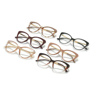 Nouvelle arrivée oeil de chat <span class=keywords><strong>Anti</strong></span> <span class=keywords><strong>bleu</strong></span> bloquant les lunettes Vintage imprimé léopard <span class=keywords><strong>verre</strong></span> photochromique femmes cadre lunettes lunettes de mode - Product Image 1