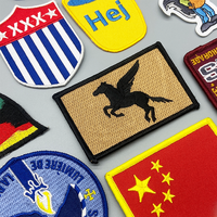 Écussons brodés personnalisés à scratch (Velcro) avec logo sur mesure pour chapeaux, vestes, sacs, uniformes tactiques et décoration de vêtements
