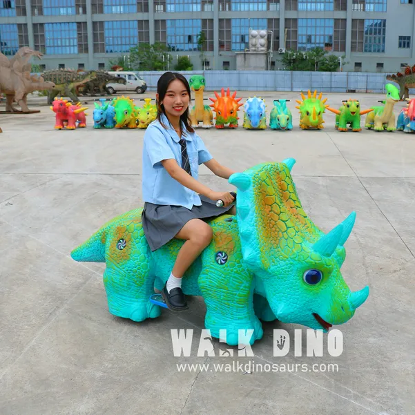 ركوب الديناصورات مول ملعب تسلية معدات واقعية محاكاة الرسوم المتحركة الأطفال المشي لعبة ديناصور صغير Rideing CN. SIC