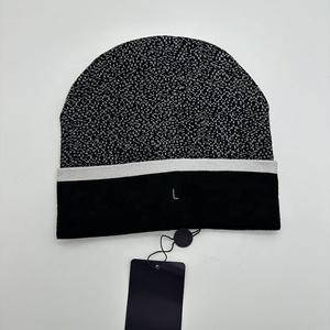 Cappello da Sci Invernale di Lusso, Design Americano, Caldo e Resistente al Freddo, in <span class=keywords><strong>Poliestere</strong></span>/Cotone con Paillettes, Senza Bordi - Product Image 3