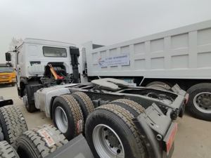 HOWO TX7460 460 chevaux tracteur pour sable gravier transport Euro 2 norme d'émission 4x2 roue motrice nouvel état droit - Product Image 2