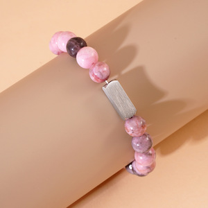 Vente en gros de perles en <span class=keywords><strong>pierre</strong></span> naturelle 2025 avec <span class=keywords><strong>nom</strong></span> personnalisé Bracelet en corde extensible élastique DIY Bracelet gravé en acier inoxydable à la mode - Product Image 5
