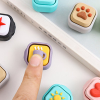Porte-clés en plastique en forme de cactus à motif de dessin animé, anti-stress, à pression, pour la vente en gros