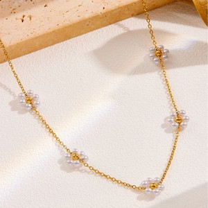 Conjunto de Collar y Pulsera de Perlas Hechas a Mano en Acero Inoxidable |   Joyería Floral con Cuentas Delicadas |   Estilo INS Impermeable y Resistente a la Decoloración - Product Image 2