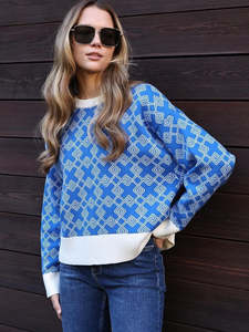 Maglione da Donna Personalizzato OEM con Collo Tondo e Motivi Geometrici Lavorati a Maglia - Product Image 4
