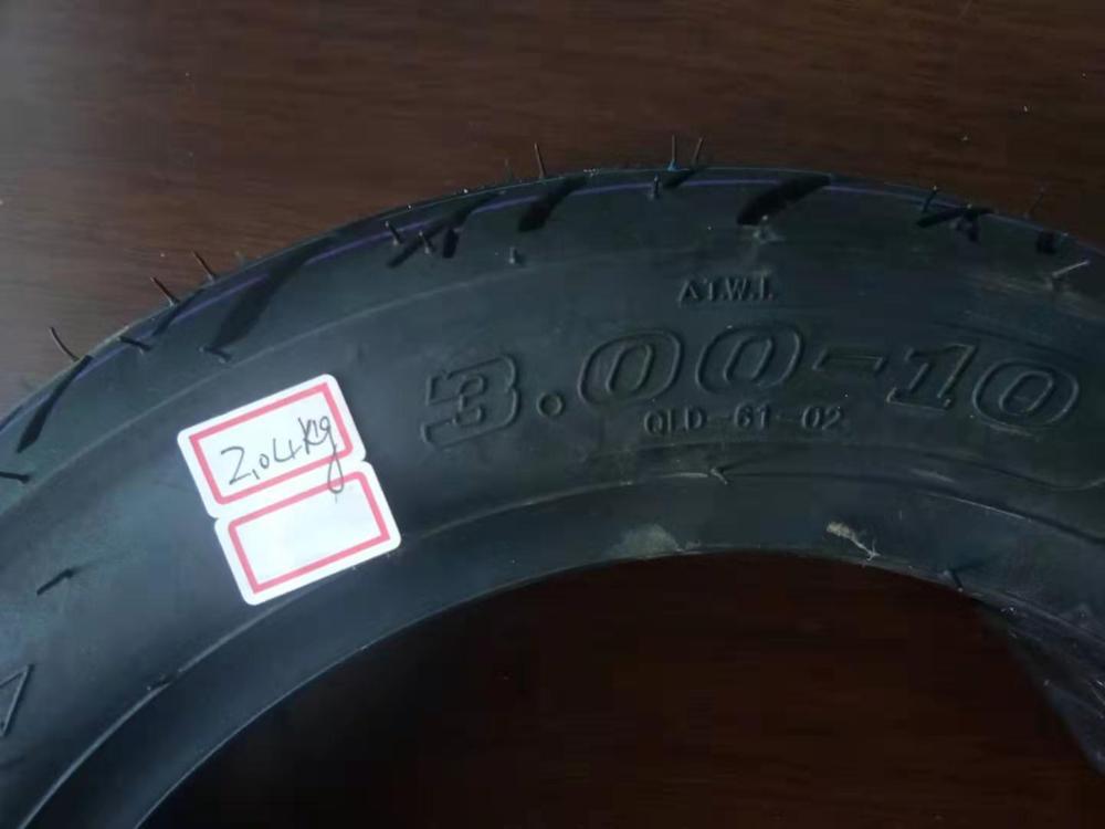 6PR/8PR capas y 30%-55% contenido de caucho de neumáticos de motocicleta a Pihlippines 3,00-10/30010