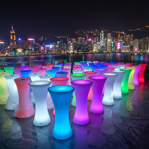 โต๊ะกลางแจ้งเรืองแสง Light UP Furniture สำหรับงานอีเว้นท์ โต๊ะบาร์ทรงกลมพลาสติกสำหรับใช้ในโรงแรม ดีไซน์ทันสมัยเรียบง่าย - Product Image 1