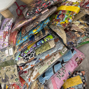 Pijama de Verão de Bambu para Crianças em Estoque, Pronta Entrega, Macacão de Bebê de Bambu com Zíper, Pacote Misterioso de Pijama de Bebê de Bambu com Estampa de Personagens Ocidentais - Product Image 3