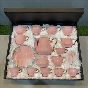 Service à thé et café classique en céramique écologique, 27 pièces, avec accents dorés, comprenant théière, sucrier et soucoupes pour le thé de l'après-midi - Product Image 3