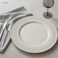 Assiette de présentation ronde en céramique gaufrée crème, style vintage, pour décoration de table de mariage