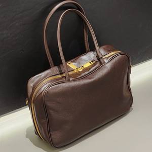 Bolso de Mano Tipo Maletín de Gran Capacidad, Diseño Versátil con Cadenas, Aspecto de Alta Gama, Cuero Vegetal, Moda de Lujo 2025 - Product Image 2
