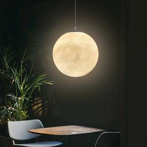 Lámpara Colgante Esférica LED Acrílica con Forma de Luna, Altura Ajustable, para Escaparates de Tiendas de Arte Creativo, Restaurantes, Bares y Mostradores de Ropa - Product Image 1