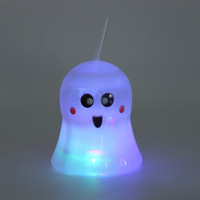 Nouveautés 2026 : Gobelet LED Halloween 500 ml en plastique PP avec paille, motif fantôme, pour fêtes et camping