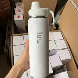 Nouvelle Offre 2026 : Gourde Sportive Isotherme Lululemons Sip en Acier Inoxydable à Double Paroi, Sans BPA, 24oz et 32oz, Idéale pour l'Extérieur - Product Image 3