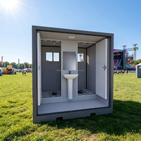 Cabine de toilettes mobiles préfabriquées à deux compartiments avec hall d'entrée indépendant, double compartiment, toilettes modulaires temporaires pour événements extérieurs