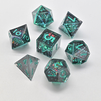 Ensemble de 7 dés géométriques marbrés, faits à la main, pour Dungeons and Dragons, en résine, à bords tranchants, gravés, pour jeux de société