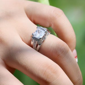 Elegante Anello Scintillante per Donne, Gioielli di Moda all'Ingrosso - Product Image 2