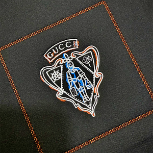 Nouvelle machine à broder à tête ronde de pointe, production personnalisée directe d'usine pour la broderie de logos de marques sur écussons - Product Image 6