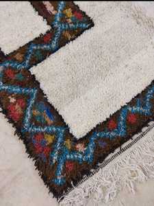 Alfombra Beni Ourain Azilal hecha a mano de lana bereber marroquí, patrón de pasillo rectangular personalizable para acampar, viajes, picnics de oración - Product Image 4