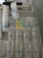Mesin Cetak Sablon Gelas Otomatis Dengan Sensor Warna, Pencetakan Multiwarna, Pemuatan dan Pembongkaran Otomatis, dan Pengering untuk Gelas Plastik