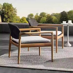 Silla de Madera Maciza para Exteriores con Respaldo de Ratán y Cojín para Jardín o Patio, Diseño Minimalista, Muebles Duraderos - Product Image 5