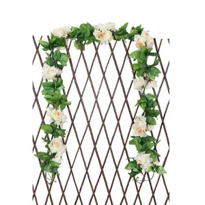 Weiße künstliche Rosenstängel seidenfarbene Hochzeitsblumen elegante hängende Blumen für Hochzeiten