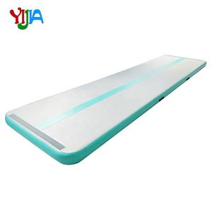 Airtrack <span class=keywords><strong>5m</strong></span> <span class=keywords><strong>piste</strong></span> d'air <span class=keywords><strong>gonflable</strong></span> de gymnastique de couleur noire pour le gymnase - Product Image 1