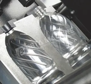 Bouteille de boisson entièrement automatique de haute qualité bouteille d'eau bouteille en acier inoxydable moule de soufflage