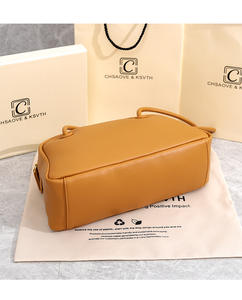 2025 nouvelle épaule texturée Portable grande capacité Boston oreiller sac femmes mode sac à bandoulière - Product Image 6