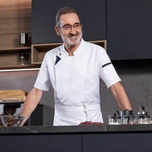 <span class=keywords><strong>Veste</strong></span> <span class=keywords><strong>de</strong></span> <span class=keywords><strong>chef</strong></span> légère à manches courtes en sergé <span class=keywords><strong>de</strong></span> coton, style été, pour hôtels, traiteurs, cafétérias et cuisines ; respirante - Product Image 1