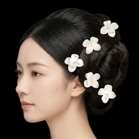 Haute qualité naturel blanc coquille de mer quatre pétales fleur perles mère perle boucle d'oreille cheveux décoration lâche 10mm corail os