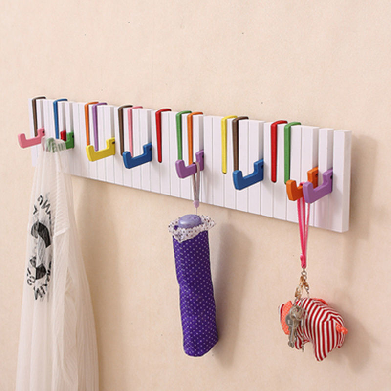 22 hooks, colored, 80cm